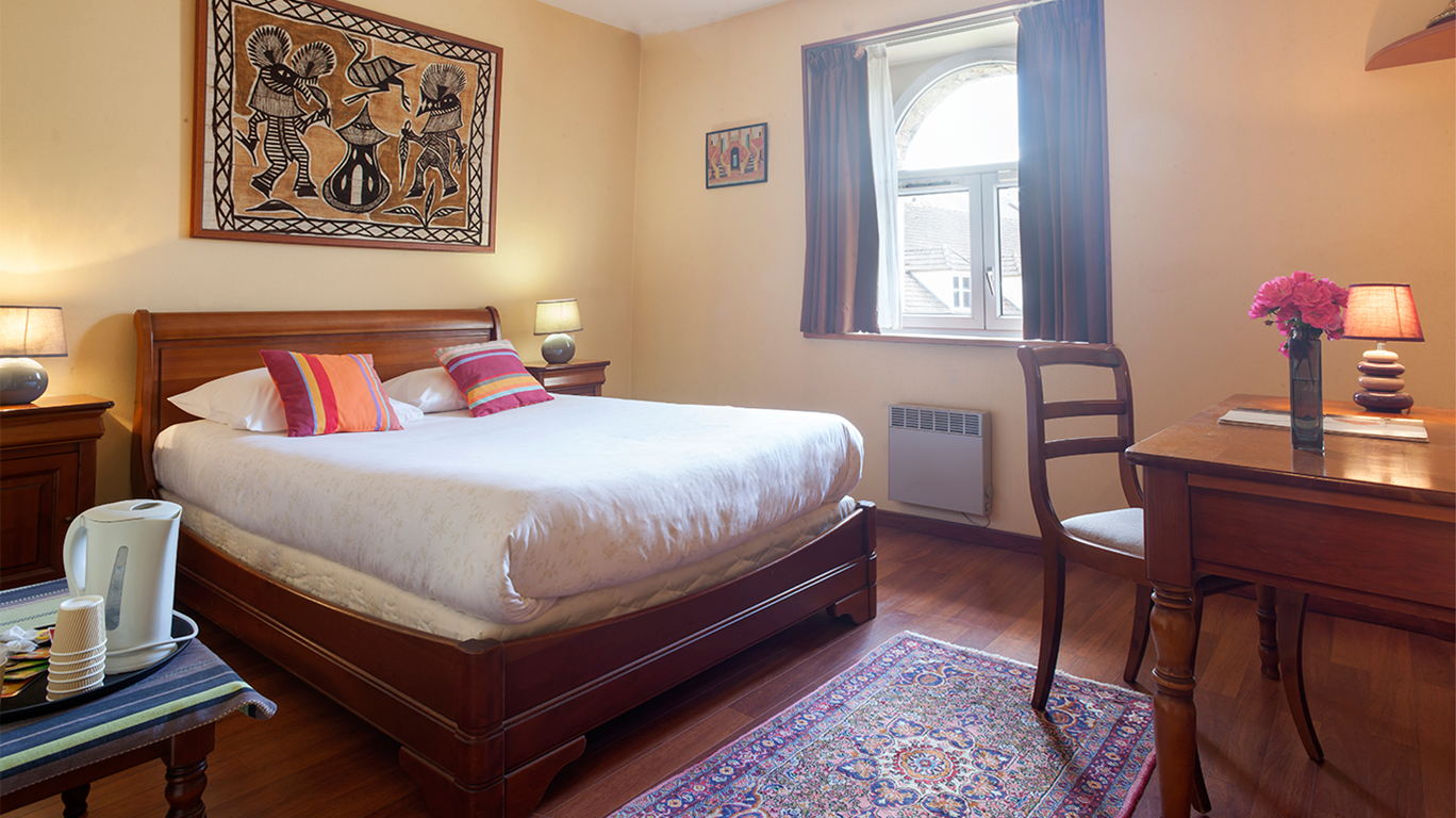 chambre-standard-saint-quentin-yvelines